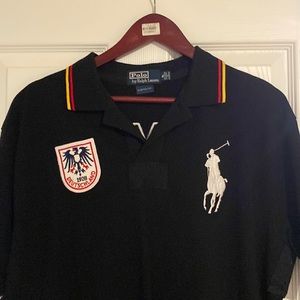 Mens Polo shirt. Size XL.